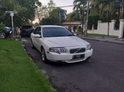 Mobil Volvo S80 2001 dijual, Jawa Timur 4