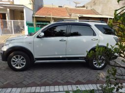 Mobil Daihatsu Terios 2013 TX ADVENTURE dijual, Jawa Timur 5