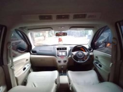 Mobil Daihatsu Xenia 2014 R DLX dijual, DKI Jakarta 1