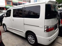 Dijual mobil bekas Daihatsu Luxio X, Sumatra Utara  1