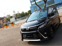 Jual cepat mobil Voxy 2018 di DKI Jakarta 3