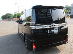 Jual cepat mobil Voxy 2018 di DKI Jakarta 6