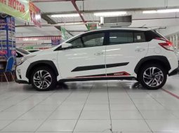 Jual cepat Toyota Yaris Heykers 2017 di Jawa Timur 5