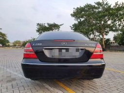 Dijual mobil bekas Mercedes-Benz E-Class E 280, Jawa Tengah  5