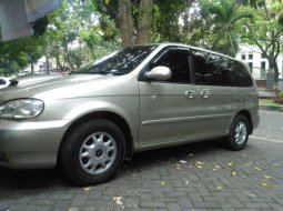 Mobil Kia Carnival 2001 GS dijual, Jawa Timur 4