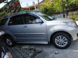 Jual mobil Daihatsu Terios TX 2011 bekas di DIY Yogyakarta 2