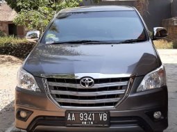 Jual mobil Toyota Kijang Innova G 2.0 2014 murah di DIY Yogyakarta  1
