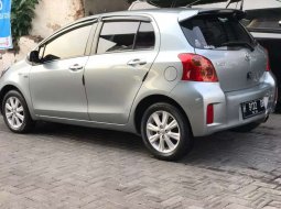 Jual Toyota Yaris J 2012 harga murah di Jawa Tengah 3