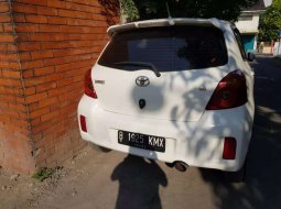 Mobil Toyota Yaris 2012 J terbaik di Jawa Tengah 2