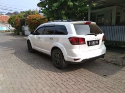 Mobil Dodge Journey 2012 SXT terbaik di Jawa Barat 6