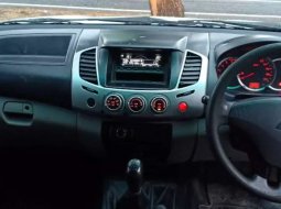 Jual mobil Mitsubishi Triton 2014 bekas, Jawa Timur 5