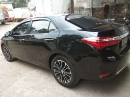 Banten, Toyota Corolla Altis V 2014 kondisi terawat 2