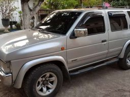 Jawa Timur, jual mobil Nissan Terrano Spirit 2002 dengan harga terjangkau 6