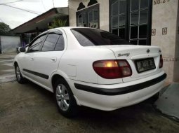 Jual Nissan Sentra 1.6 Automatic 2001 harga murah di Pulau Riau 8