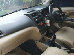 Jual cepat Toyota Avanza G 2012 di Jawa Barat 2