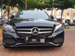 Dijual mobil bekas Mercedes-Benz C-Class C200, Banten  3