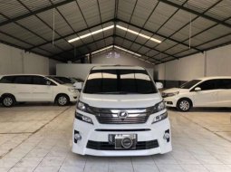 Jual cepat Toyota Vellfire ZG 2012 di Jawa Timur 1