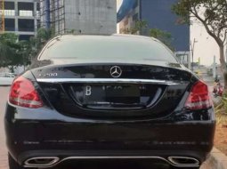 Dijual mobil bekas Mercedes-Benz C-Class C200, Banten  2