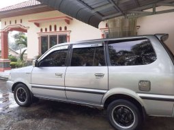 Jual Toyota Kijang LGX 2001 harga murah di Sumatra Barat 1
