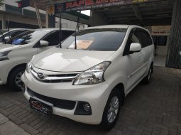 Jual mobil Daihatsu Xenia R 2014 dengan harga terjangkau di Jawa Barat 4