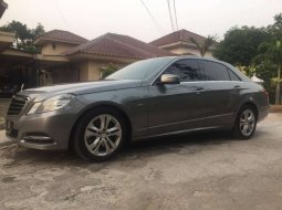 Dijual mobil bekas Mercedes-Benz E-Class 250, DKI Jakarta  6