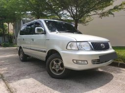 Jual mobil Toyota Kijang LGX-D 2004 bekas di Jawa Tengah 1