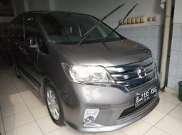 Jual mobil Nissan Serena Highway Star 2013 terawat di DKI Jakarta 2
