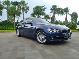 Dijual mobil BMW 3 Series 320i Lixury 2018 terbaik di Banten 9