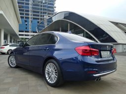 Dijual mobil BMW 3 Series 320i Lixury 2018 terbaik di Banten 8