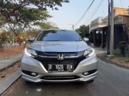 Mobil Honda HR-V 2015 1.8L Prestige dijual, Jawa Barat 9