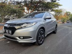 Mobil Honda HR-V 2015 1.8L Prestige dijual, Jawa Barat 3