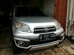 Jual mobil Daihatsu Terios TX ADVENTURE 2014 terbaik di DKI Jakarta 2