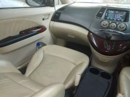 Jawa Barat, Mitsubishi Grandis GLS 2008 kondisi terawat 3