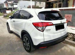 Dijual mobil bekas Honda HR-V E, Bali  5