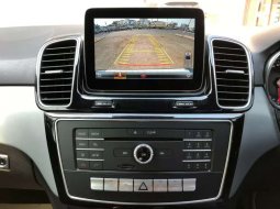 Banten, Mercedes-Benz GLE 250 D 2017 kondisi terawat 7