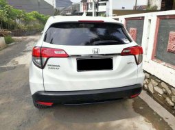 Dijual mobil bekas Honda HR-V E, Bali  2