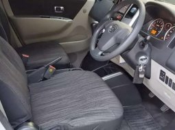 Daihatsu Luxio 2017 Banten dijual dengan harga termurah 1