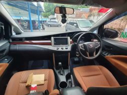 Jual cepat Toyota Kijang Innova G 2017 di Jawa Tengah 5