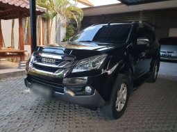 Mobil Isuzu MU-X 2016 dijual, Bali 3