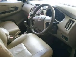 Mobil Toyota Kijang Innova 2012 2.5 G dijual, Bali 5