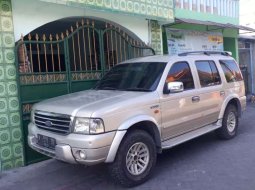Ford Everest 2004 Jawa Timur dijual dengan harga termurah 3