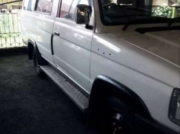 Bengkulu, Toyota Kijang 1.5 Manual 1994 kondisi terawat 3