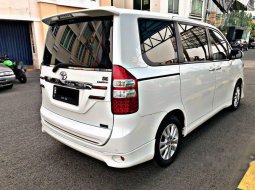 Mobil Toyota NAV1 2016 V Limited terbaik di DKI Jakarta 2
