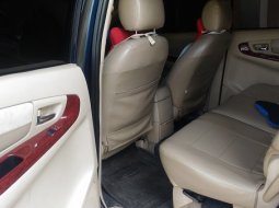 Jawa Timur, mobil bekas Toyota Kijang Innova 2.0 V 2005 dijual  7