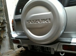 Jual mobil Suzuki Escudo 2004 dengan harga murah di DKI Jakarta 3