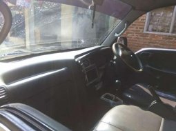 Jual mobil bekas murah Kia Travello 2006 di Jawa Tengah 5