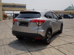 Dijual mobil Honda HR-V E CVT AT 2018 bekas terbaik, DKI Jakarta 3