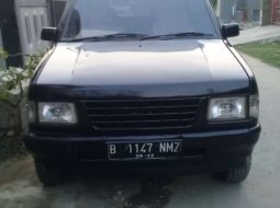 Mobil Isuzu Panther 1994 LS terbaik di Jawa Barat 2