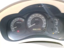 Jual Toyota Kijang Innova 2.0 G 2005 harga murah di Kalimantan Barat 10