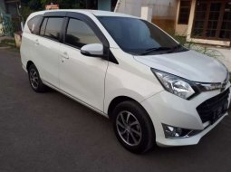 Jawa Barat, Daihatsu Sigra R 2016 kondisi terawat 2